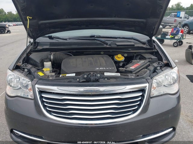 2016 Chrysler Town & Country Touring მანქანა იყიდება აუქციონზე, vin: 2C4RC1BG4GR253188, აუქციონის ნომერი: 45409107