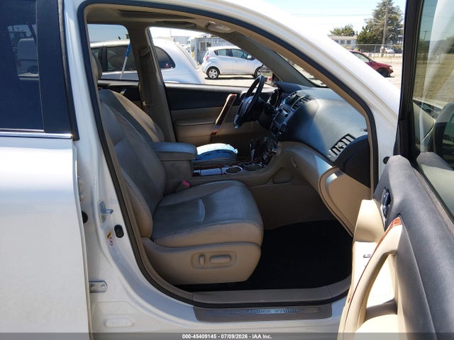 Продаж на аукціоні авто 2013 Toyota Highlander Hybrid Limited V6, vin: JTEDC3EH2D2016439, номер лоту: 45409145