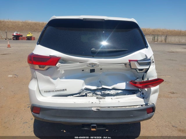 Toyota Highlander Le 2017 5TDBZRFH3HS430131 Image 16
