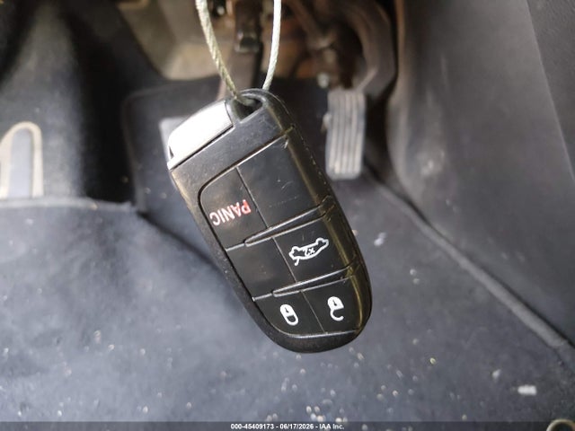 Продажа на аукционе авто 2015 Chrysler 200 Limited, vin: 1C3CCCAB2FN583743, номер лота: 45409173