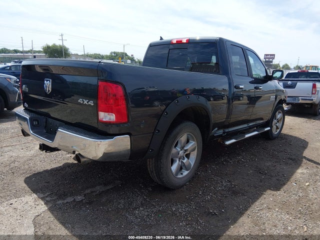 1C6RR7GT1JS120540 RAM 1500 Big Horn 4x4 6&#039;4 Box