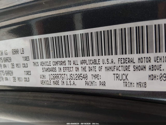 1C6RR7GT1JS120540 RAM 1500 Big Horn 4x4 6&#039;4 Box