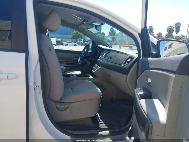 45409241 :رقم المزاد ، KNDMB5C12H6224196 vin ، 2017 Kia Sedona Lx مزاد بيع