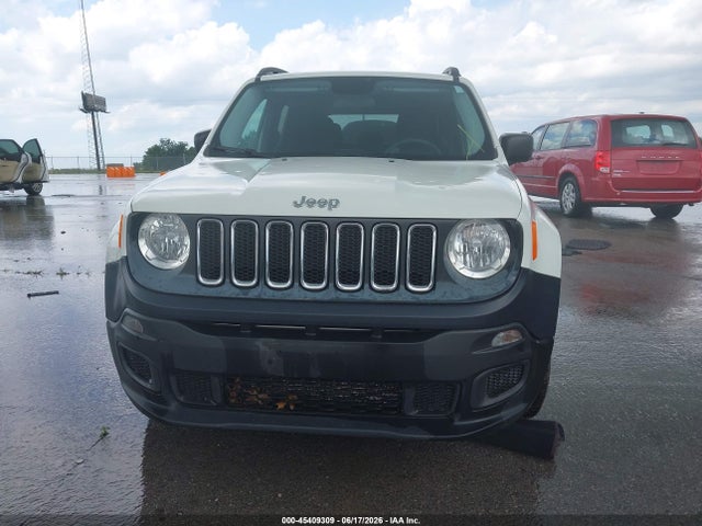 2017 Jeep Renegade Sport 4x4 მანქანა იყიდება აუქციონზე, vin: ZACCJBAH7HPE95443, აუქციონის ნომერი: 45409309