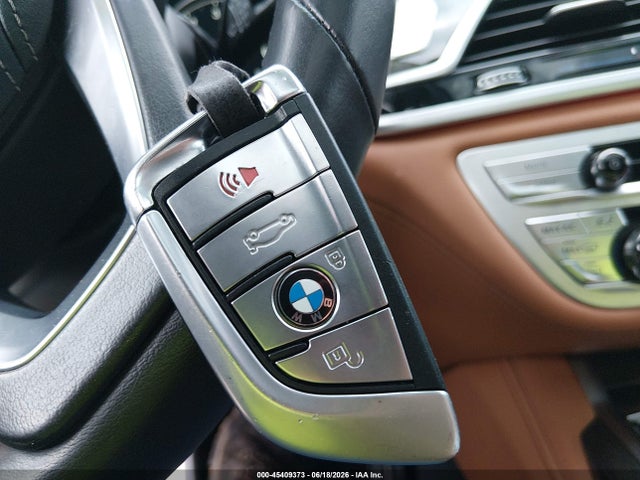 Продажа на аукционе авто 2018 Bmw 7 Series 750i, vin: WBA7F0C52JGM23835, номер лота: 45409373
