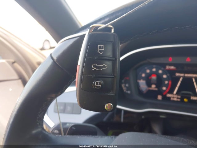 45409375 :رقم المزاد ، WA1EECF3XM1011026 vin ، 2021 Audi Q3 Premium Plus 45 Tfsi S Line Quattro Tiptronic مزاد بيع