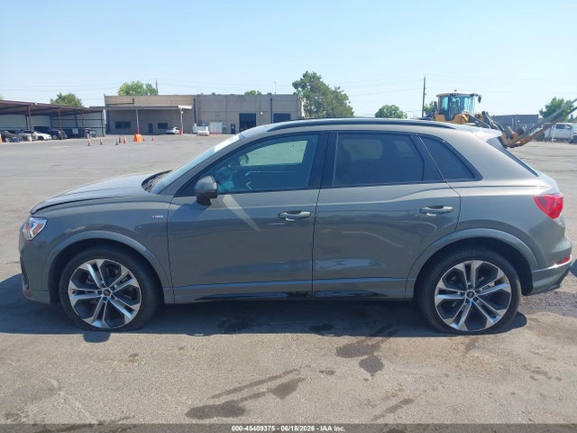 45409375 :رقم المزاد ، WA1EECF3XM1011026 vin ، 2021 Audi Q3 Premium Plus 45 Tfsi S Line Quattro Tiptronic مزاد بيع