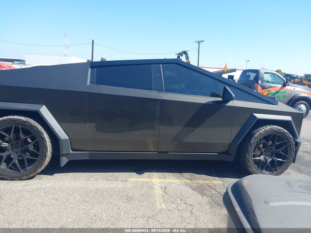 7G2CEHEE6RA020683 Tesla Cybertruck Cyberbeast