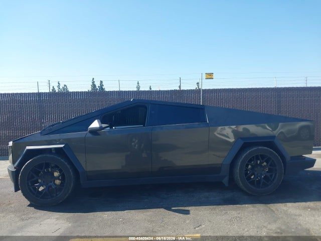 7G2CEHEE6RA020683 Tesla Cybertruck Cyberbeast