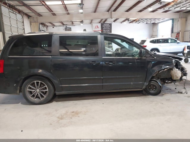 2017 Dodge Grand Caravan Sxt მანქანა იყიდება აუქციონზე, vin: 2C4RDGCG3HR677445, აუქციონის ნომერი: 45409482