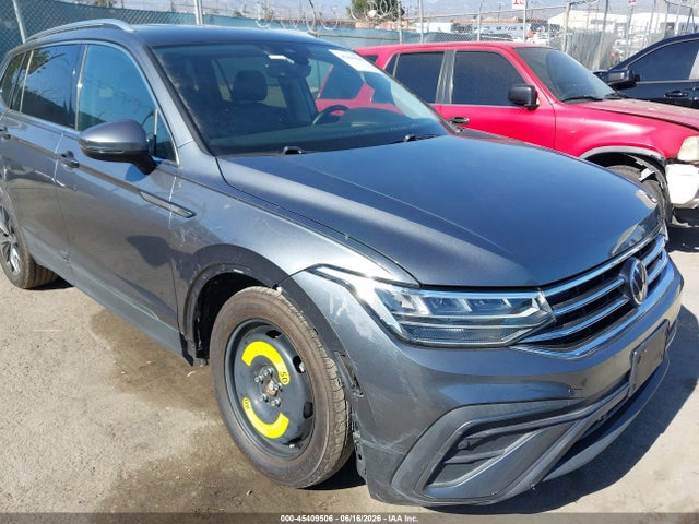 3VV3B7AX1NM177660 Volkswagen Tiguan 2.0t Se