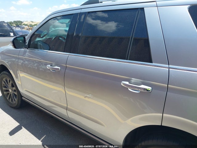 Ford Expedition Limited 2021 1FMJU1KT2MEA70187 Image 14