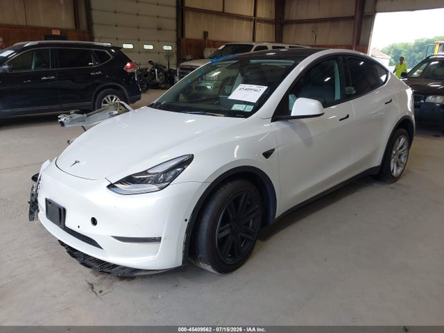 Продажа на аукционе авто 2022 Tesla Model Y Long Range Dual Motor All-wheel Drive, vin: 7SAYGDEEXNA012823, номер лота: 45409562