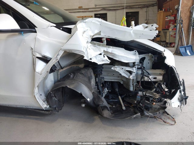 Продажа на аукционе авто 2022 Tesla Model Y Long Range Dual Motor All-wheel Drive, vin: 7SAYGDEEXNA012823, номер лота: 45409562