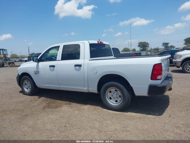3C6RR6KG4LG253677 RAM 1500 Classic Tradesman 4x2 5&#039;7 Box
