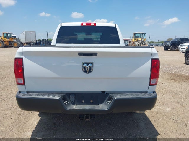 3C6RR6KG4LG253677 RAM 1500 Classic Tradesman 4x2 5&#039;7 Box