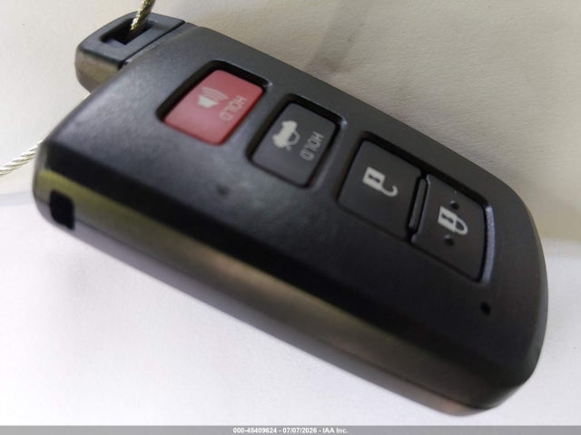 JTMRJREV6HD076338 Toyota Rav4 Hybrid Xle