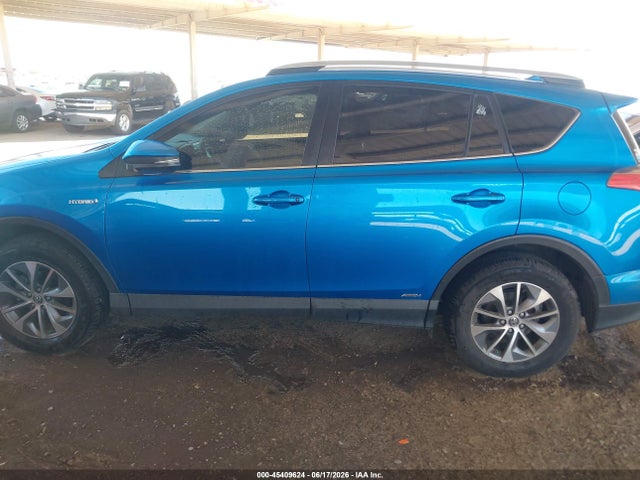 JTMRJREV6HD076338 Toyota Rav4 Hybrid Xle
