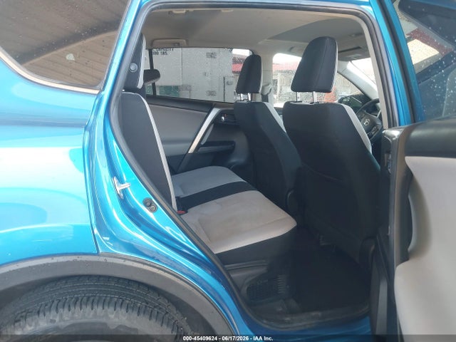 JTMRJREV6HD076338 Toyota Rav4 Hybrid Xle