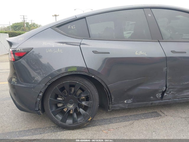 Продажа на аукционе авто 2020 Tesla Model Y Long Range Dual Motor All-wheel Drive, vin: 5YJYGDEEXLF045396, номер лота: 45409640