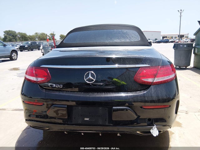 45409703 :رقم المزاد ، WDDWK4JB3JF739587 vin ، 2018 Mercedes-benz C 300 مزاد بيع