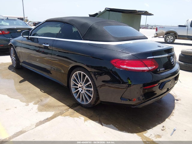 45409703 :رقم المزاد ، WDDWK4JB3JF739587 vin ، 2018 Mercedes-benz C 300 مزاد بيع