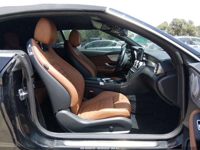 45409703 :رقم المزاد ، WDDWK4JB3JF739587 vin ، 2018 Mercedes-benz C 300 مزاد بيع