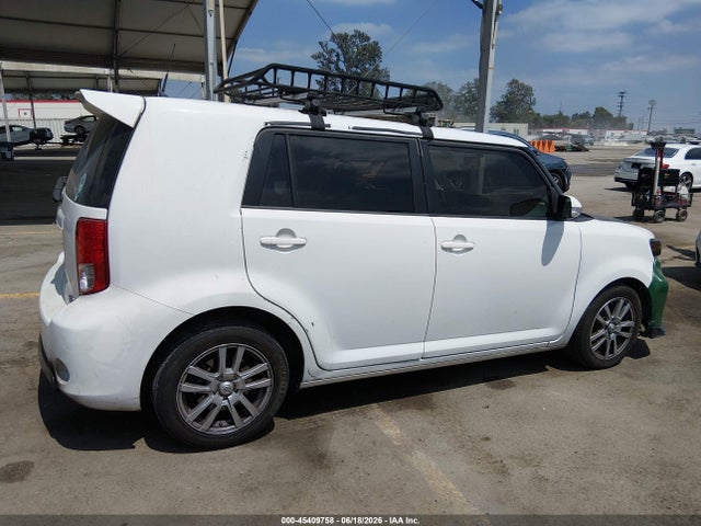 Scion XB 2014 JTLZE4FE3EJ065210 Image 13