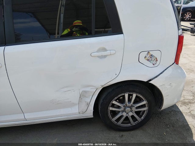Scion XB 2014 JTLZE4FE3EJ065210 Image 6