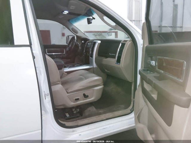 45409798 :رقم المزاد ، 3D73Y4CL0BG506306 vin ، 2011 Ram Ram 3500 Laramie مزاد بيع