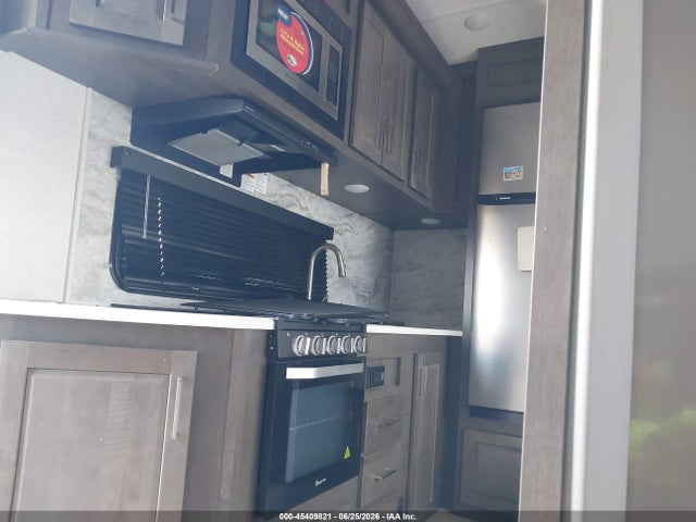 2021 Rockwood Rockwood მანქანა იყიდება აუქციონზე, vin: 4X4FRLE29M1897082, აუქციონის ნომერი: 45409821