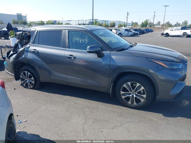Toyota Highlander Xle 2023 5TDKDRBH7PS033511 Image 13
