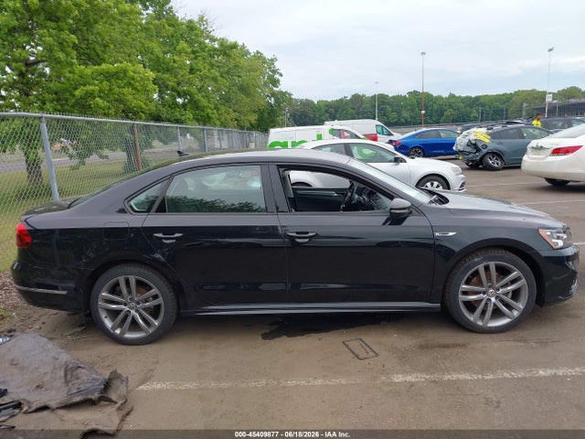 2018 Volkswagen Passat 2.0t R-line/2.0t S მანქანა იყიდება აუქციონზე, vin: 1VWAA7A35JC005596, აუქციონის ნომერი: 45409877