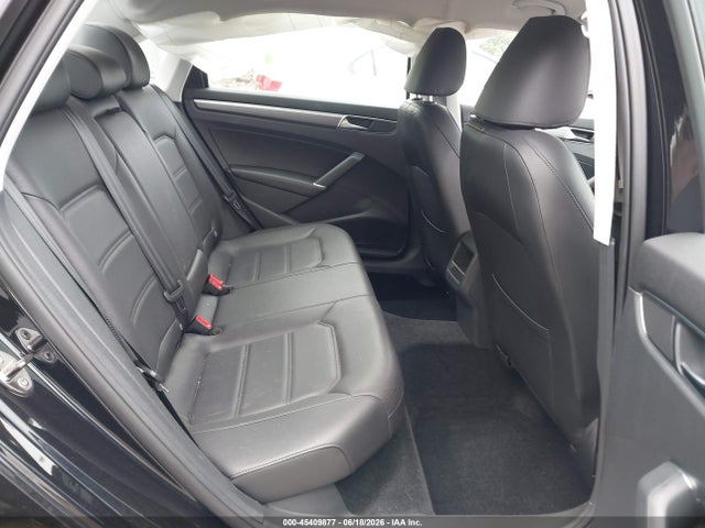 2018 Volkswagen Passat 2.0t R-line/2.0t S მანქანა იყიდება აუქციონზე, vin: 1VWAA7A35JC005596, აუქციონის ნომერი: 45409877