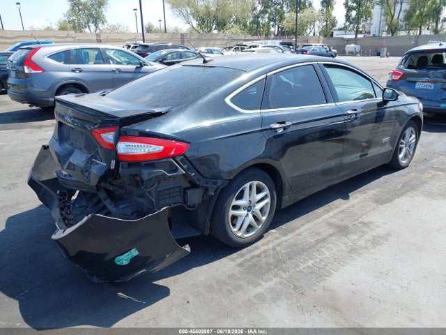 Ford Fusion Energi Titanium 2016 3FA6P0SU4GR229738 Image 4
