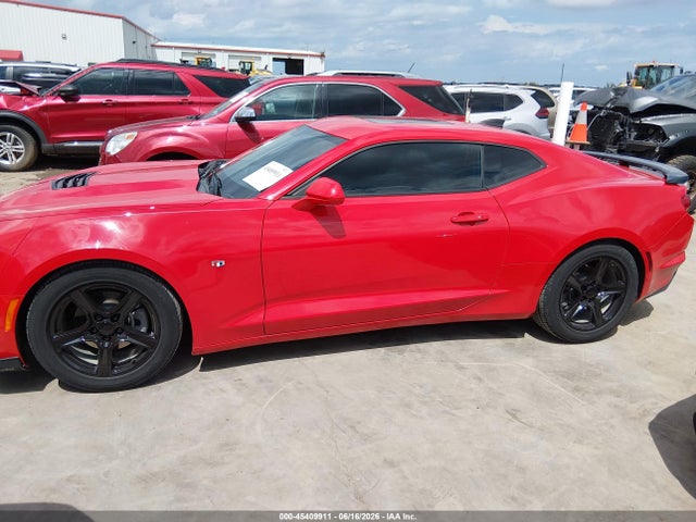 45409911 :رقم المزاد ، 1G1FD1RX7N0106157 vin ، 2022 Chevrolet Camaro Rwd  2lt مزاد بيع