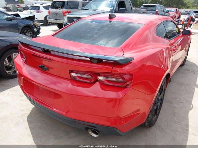 45409911 :رقم المزاد ، 1G1FD1RX7N0106157 vin ، 2022 Chevrolet Camaro Rwd  2lt مزاد بيع