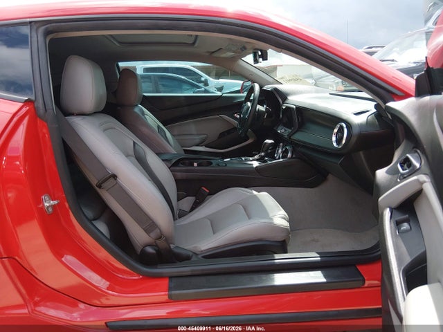 45409911 :رقم المزاد ، 1G1FD1RX7N0106157 vin ، 2022 Chevrolet Camaro Rwd  2lt مزاد بيع