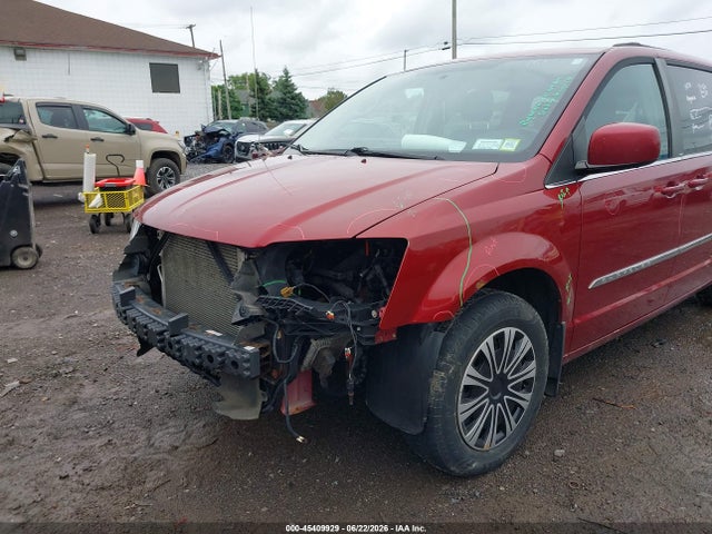 45409929 :رقم المزاد ، 2C4RC1BG6ER138637 vin ، 2014 Chrysler Town & Country Touring مزاد بيع