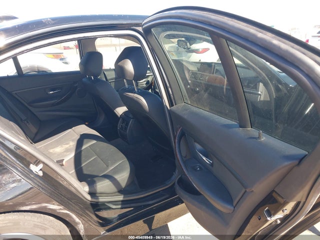 BMW 320i 2015 WBA3B1G56FNT06479 Image 8
