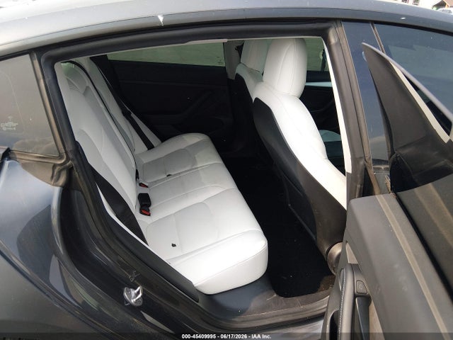 Tesla Model 3 Rear-wheel Drive 2022 5YJ3E1EA4NF111049 Image 8