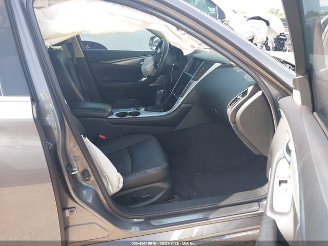 45410010 :رقم المزاد ، JN1EV7BP7MM701078 vin ، 2021 Infiniti Q50 Luxe مزاد بيع