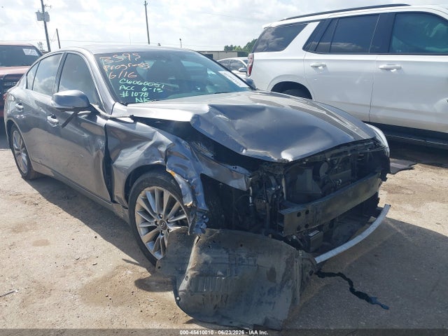 45410010 :رقم المزاد ، JN1EV7BP7MM701078 vin ، 2021 Infiniti Q50 Luxe مزاد بيع