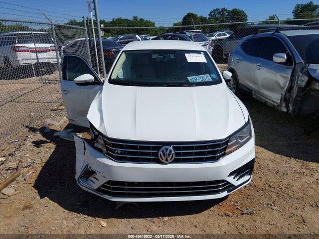 2017 Volkswagen Passat 1.8t R-line მანქანა იყიდება აუქციონზე, vin: 1VWDT7A38HC065082, აუქციონის ნომერი: 45410032