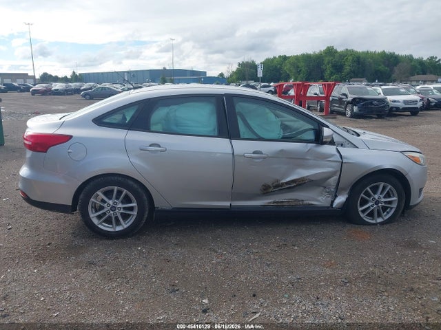 Ford FOCUS SE 2015 1FADP3F28FL254575 Image 13