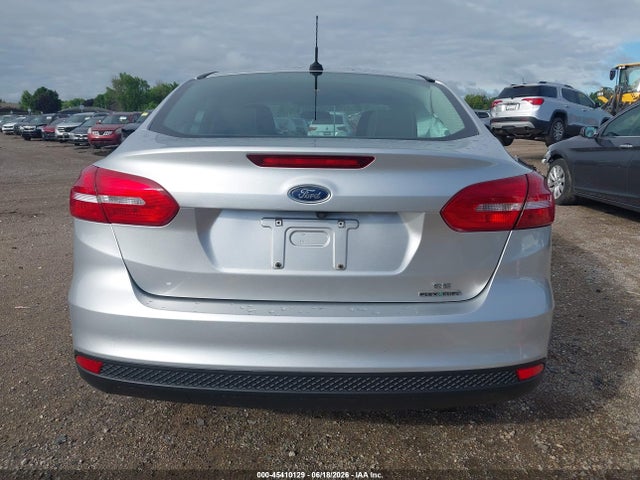 Ford FOCUS SE 2015 1FADP3F28FL254575 Image 16