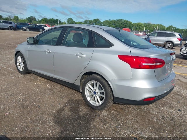 Ford FOCUS SE 2015 1FADP3F28FL254575 Image 3