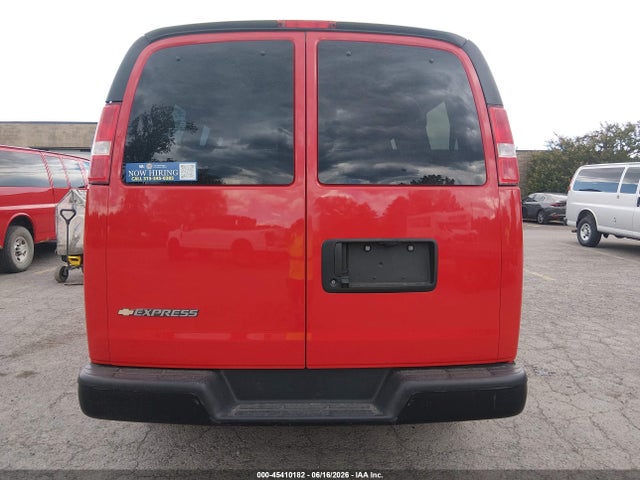 1GAWGEFPXP1105827 Chevrolet Express Passenger Rwd 2500 Regular Wheelbase Ls