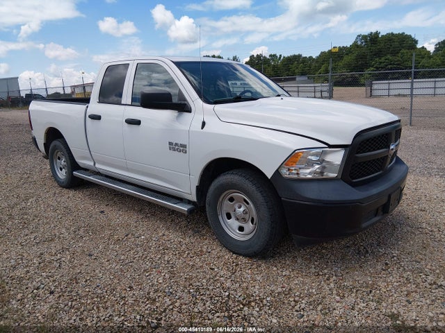 RAM 1500 Tradesman 4x2 6'4 Box 2018 1C6RR6FG0JS303605 головне зображення