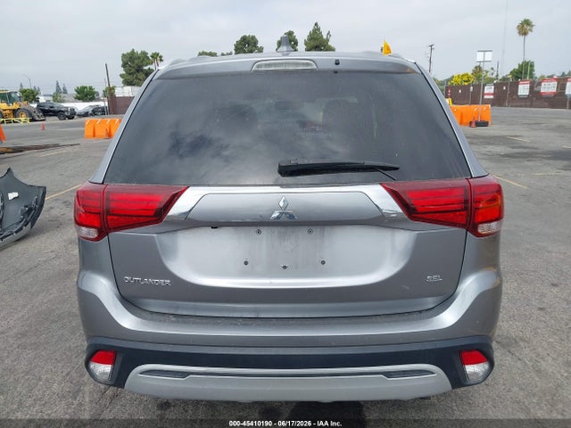 45410190 :رقم المزاد ، JA4AD3A33LZ025360 vin ، 2020 Mitsubishi Outlander Sel 2.4 مزاد بيع